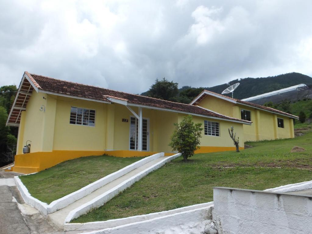 Pousada Recanto Das Orquideas Santo Antonio do Pinhal Exterior photo